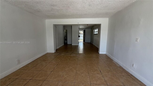 Building Photo - 2230 Service Rd