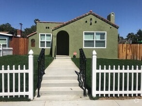 Building Photo - 702 N McCadden Pl