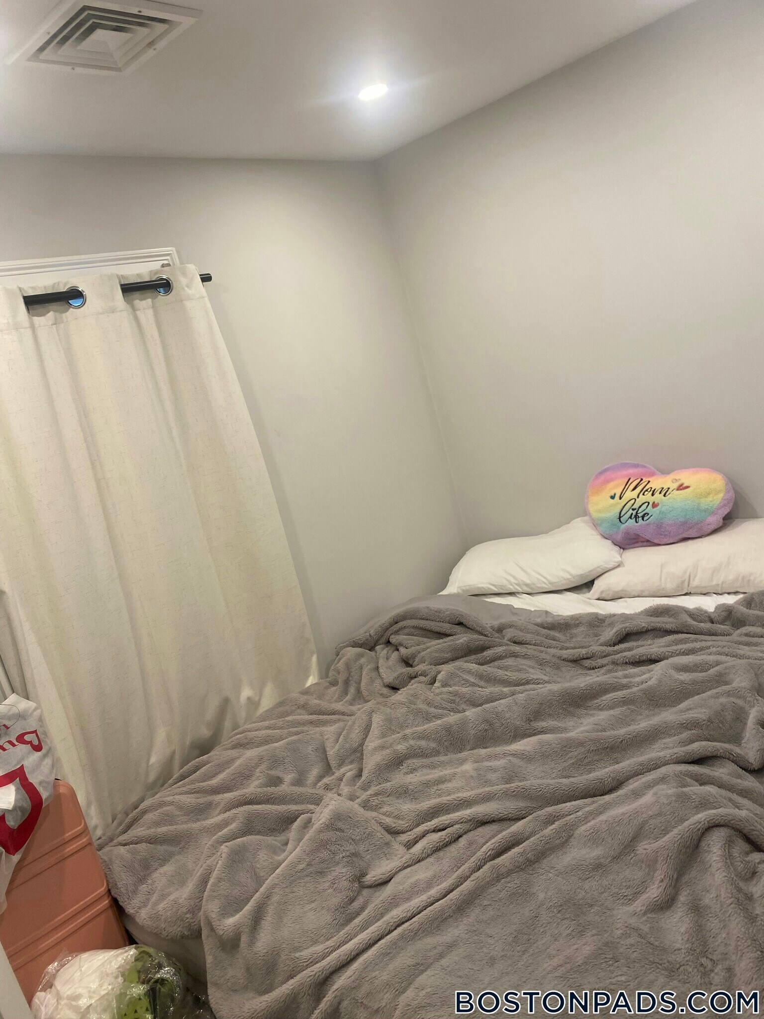 Building Photo - 127 Shirley St