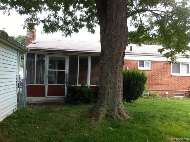 Building Photo - 467 S Marie St