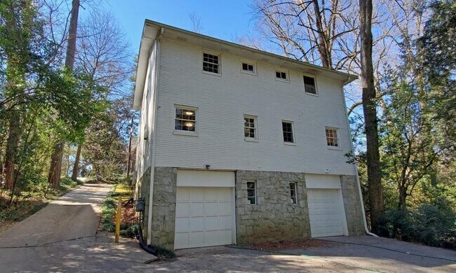 Building Photo - 1127 Clifton Rd NE