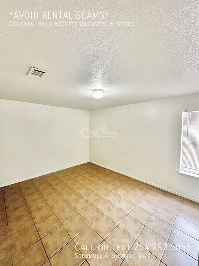 Building Photo - 5800 Allstar Ct