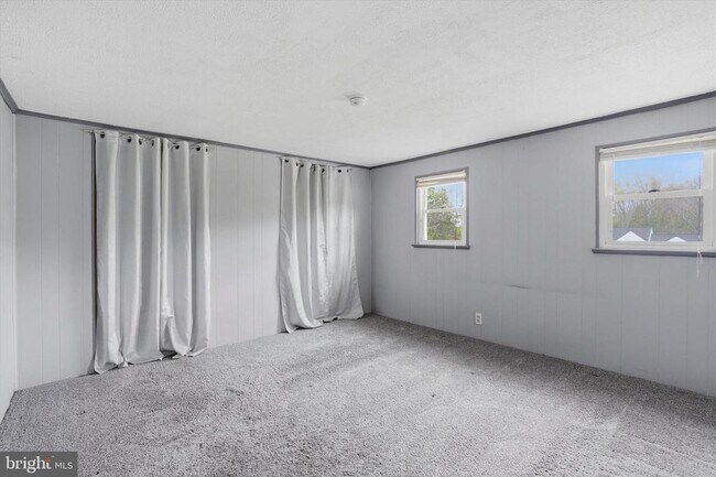 Building Photo - 847 Faust Rd