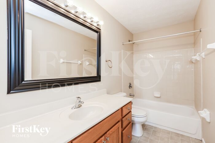 Building Photo - 100 Teil Tree Ct