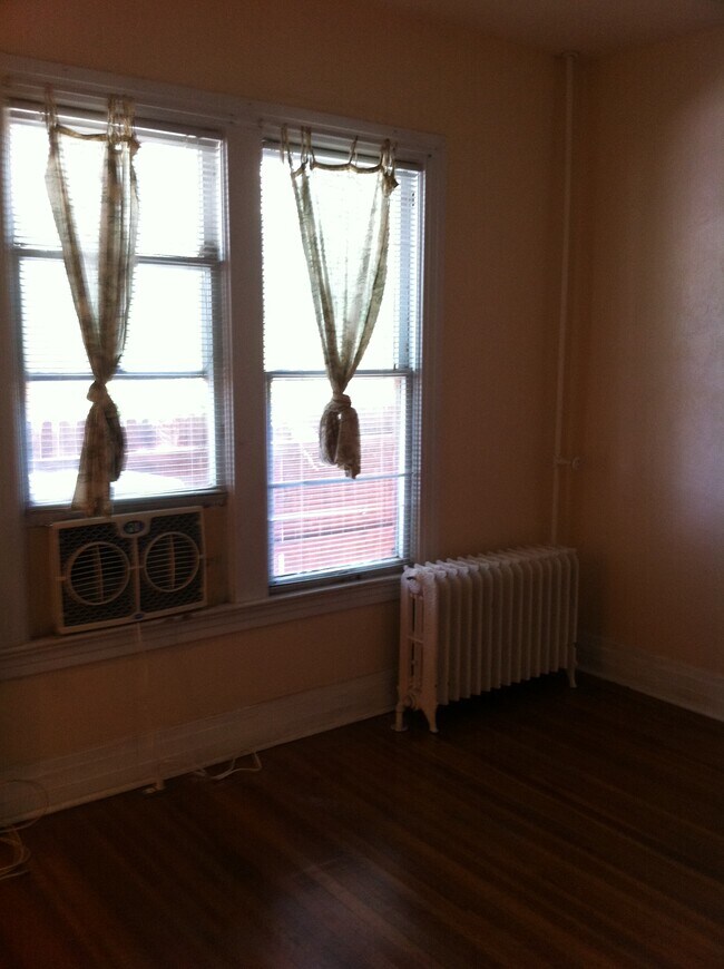 Building Photo - 346 E Speedway Blvd