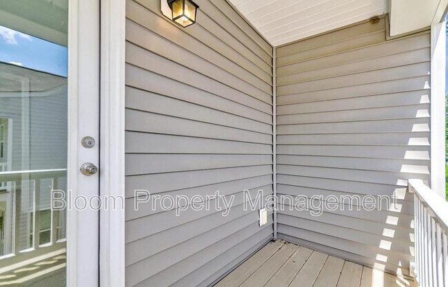 Building Photo - 159 Spencer Cir
