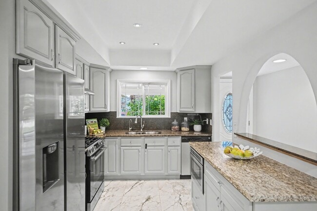 Building Photo - Modern 3BD Home with Eco Water Systems, EV Charging & Designer Finishes – Prime San Jose Locale