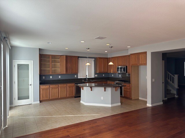 Building Photo - Lathrop 4 Bedroom 3 Bathroom Home.