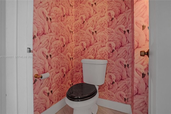 Building Photo - 2899 Collins Ave