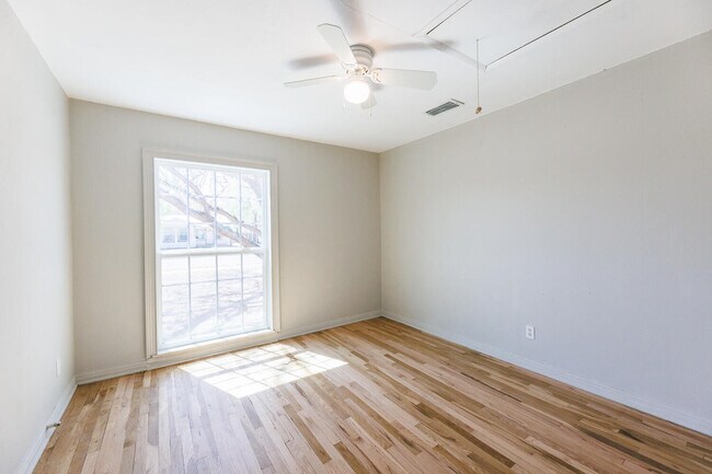 Building Photo - 3406 27th St