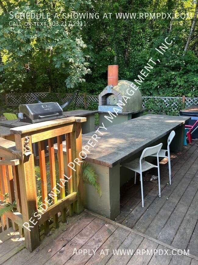 Building Photo - 4512 SW Fairvale Ct