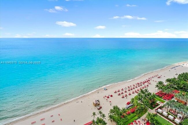 Building Photo - 17901 Collins Ave