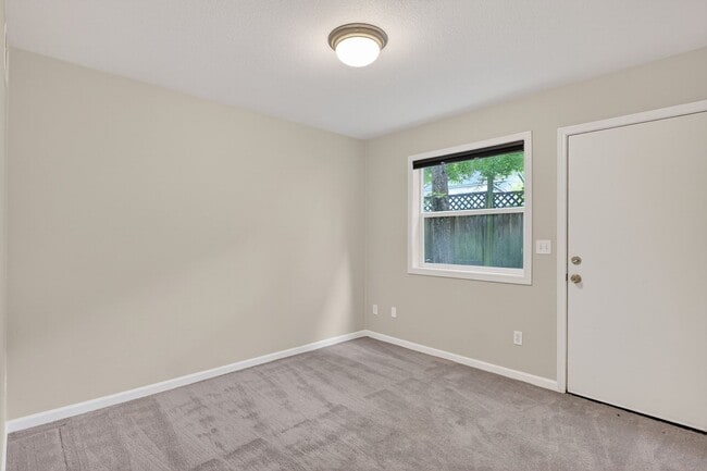 Building Photo - 2623 SE 109th Ave