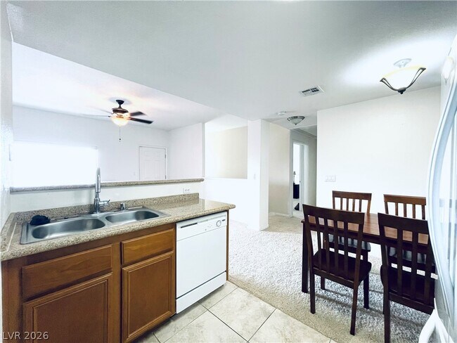 Building Photo - 7701 W Robindale Rd