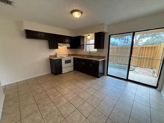 Building Photo - 110 Merlin Rd