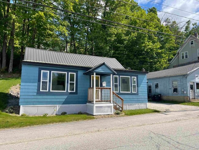 Primary Photo - 21 E Bow St