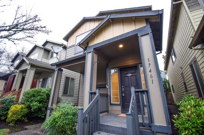 Building Photo - Beautiful Home in Amazing Neighborhood!