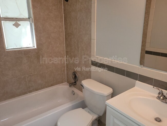 Building Photo - 7726 Pomelo Dr