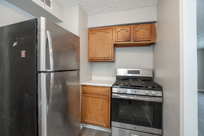 Building Photo - NEWLY RENOVATED! 3 BED, 1 BATH BEAUTIFUL SINGLE-FAMILY HOME IN CLEVELAND!
