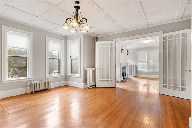 Building Photo - 187 Pleasant St