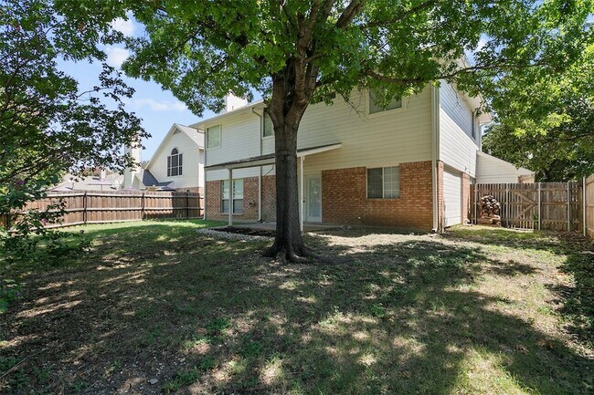 Building Photo - 7605 Bryce Canyon Dr W