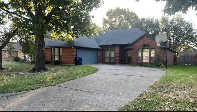 Building Photo - 112 Sunny Meadows Dr