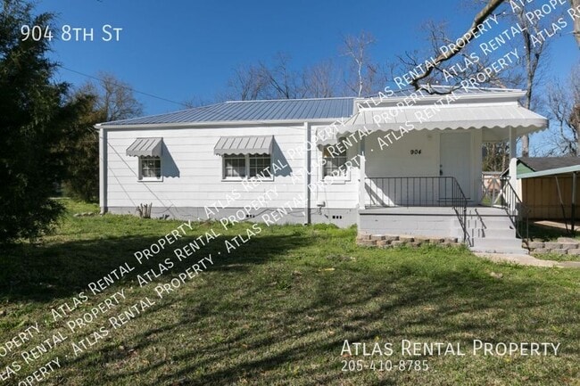 Primary Photo - 904 8th St