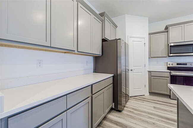 Building Photo - 31423 Paper Birch St