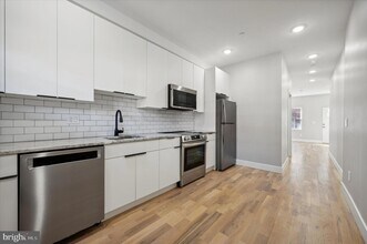 Building Photo - 5412 Delancey St