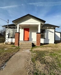 Building Photo - Come look at this remolded 2-bedroom 1-bath house in Morrilton.