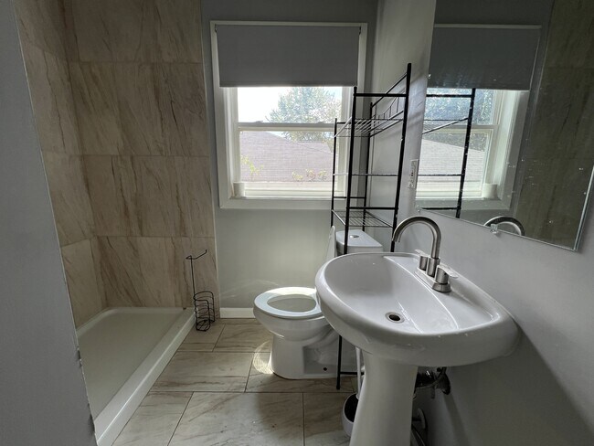Building Photo - 2157 Nelms Dr SW