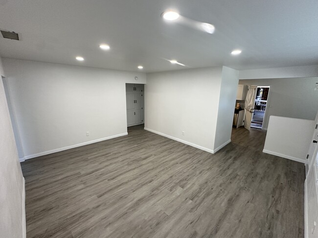 Building Photo - 13239 Idyl Dr