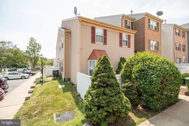 Building Photo - 11400 Appledowre Way