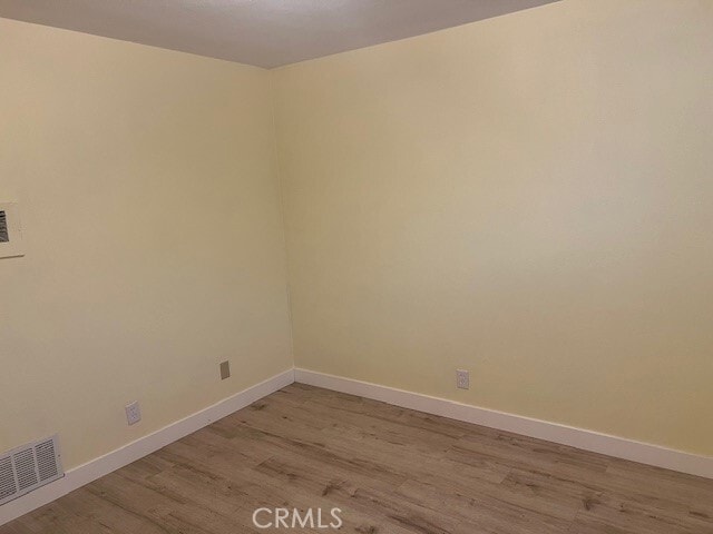 Building Photo - 996 N Crescent Ave