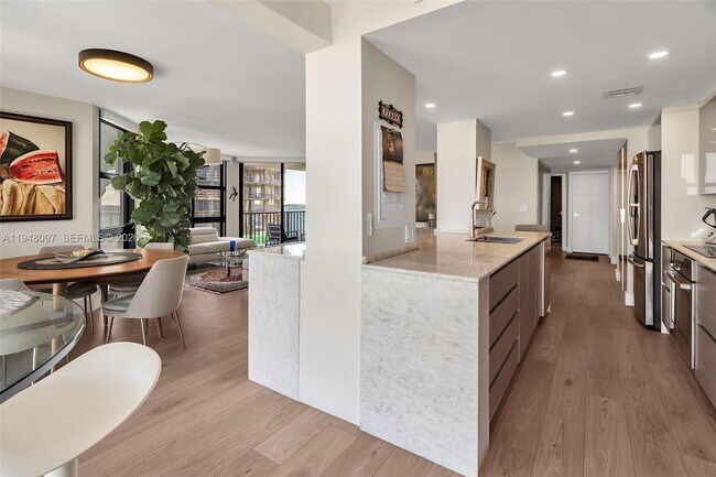 Building Photo - 1865 Brickell Ave