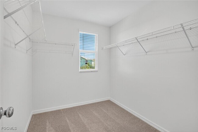 Building Photo - 19525 Fairhill Ct