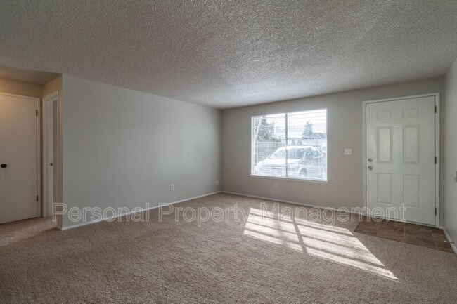 Building Photo - 506 E 34th St