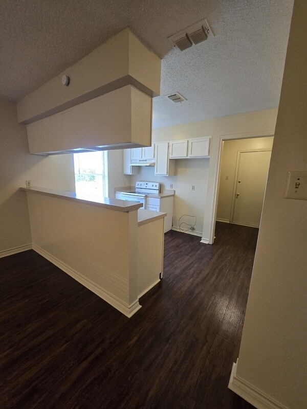 Building Photo - 6898 County Rd 381