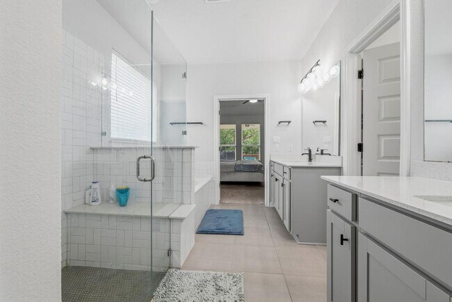 Building Photo - 17616 Chino Ln