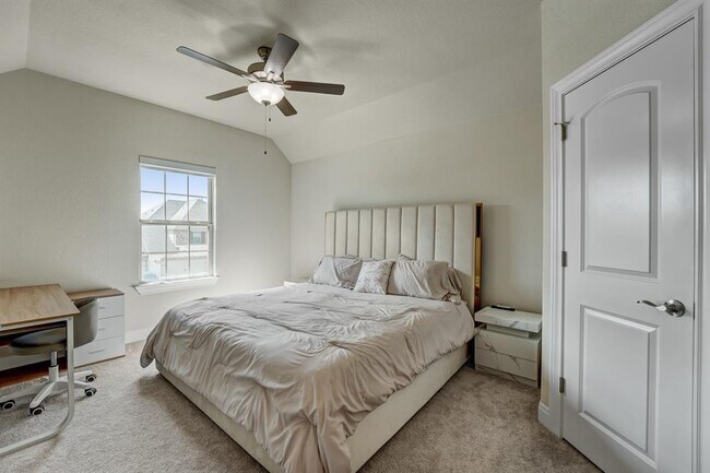 Building Photo - 17012 Pleasanton Cove