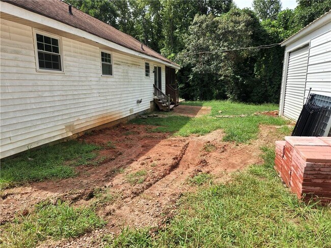 Building Photo - 5143 Ponderosa Farm Rd