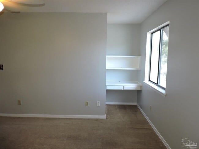 Building Photo - 3501 Parkwood Ave