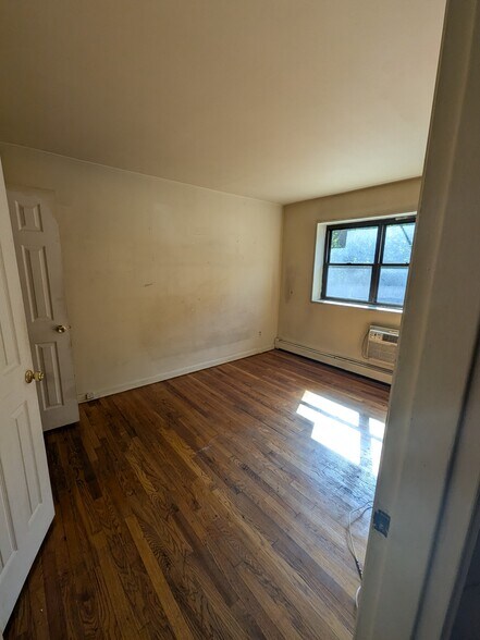 bedroom - 214 Prospect Ave