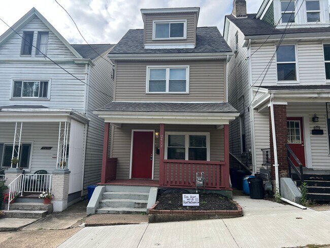 Building Photo - 3 Bedroom Home for Rent