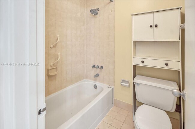 Building Photo - 6427 SW 132nd Ct Cir