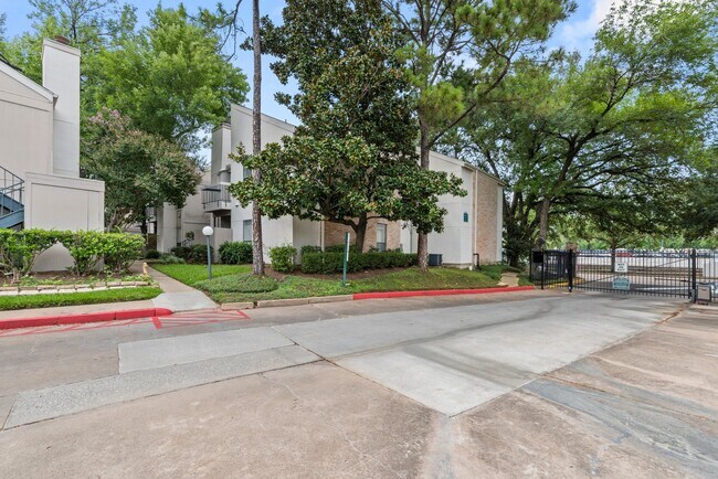Building Photo - 7900 N Stadium Dr