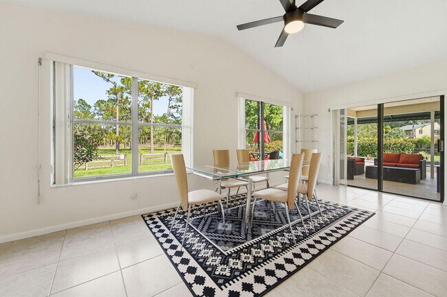 Building Photo - 5562 Reynolds Rd