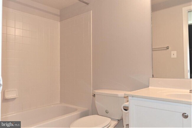 Building Photo - 708 Reserve Champion Dr