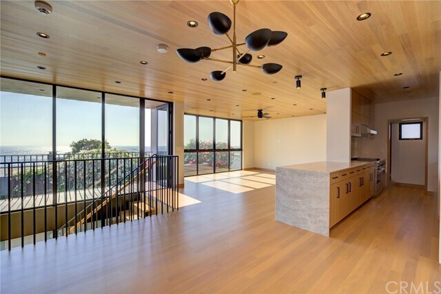 Building Photo - 1612 Ocean Dr