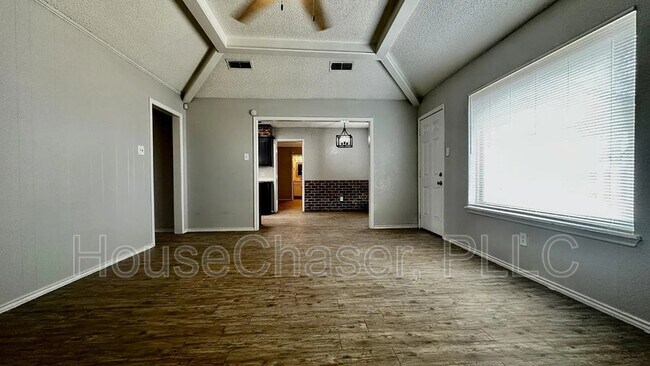 Building Photo - 611 Ironton Ave